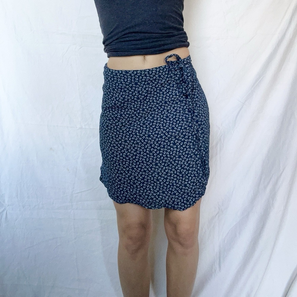Brandy Melville Floral Wrap Skirt Coquette Romantic Feminine Ditsy